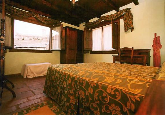 La Posada Ducal Penaranda de Duero Phòng bức ảnh