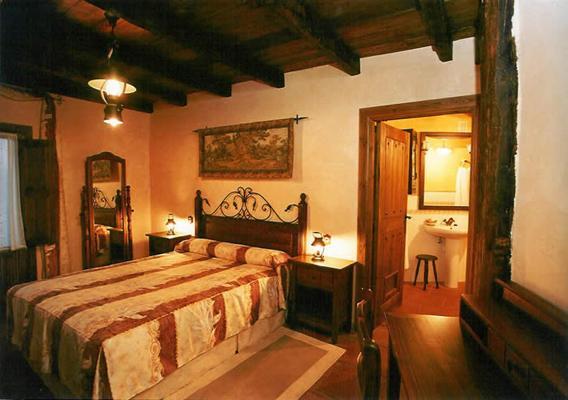 La Posada Ducal Penaranda de Duero Phòng bức ảnh